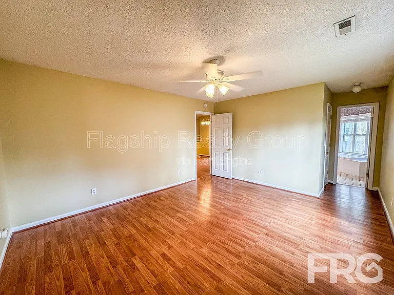 3306 Mulberry Ln #E — Photo 21