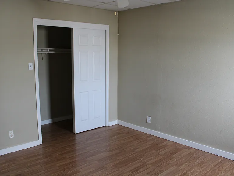 101 S Commonsway Dr #103C — Photo 9