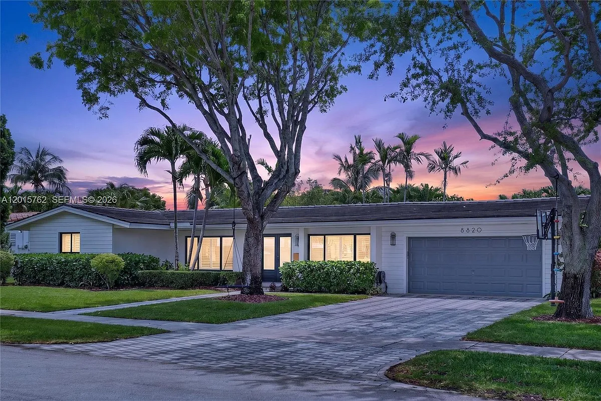 Building Photo - 8820 SW 85th Ter