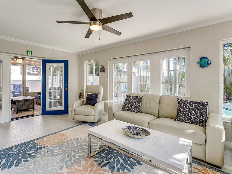 1203 Bay Palm Blvd — Photo 3