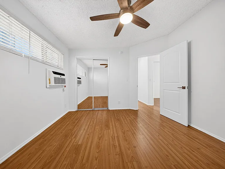 6944-6954 Coldwater Canyon Ave — Photo 34