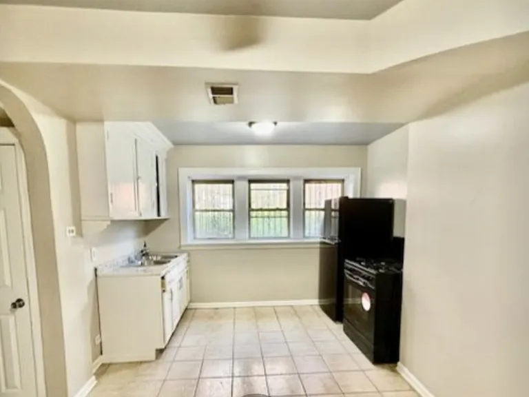 7934 S Kingston Ave #G — Photo 5