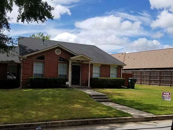 3rd image of 6117 Plantation Dr #6117