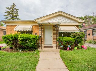 15533 Vincennes Rd, Phoenix, IL 60426