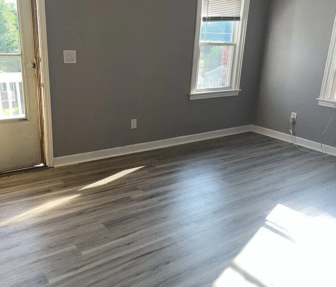 925 Kellogg Ave NW — Photo 4