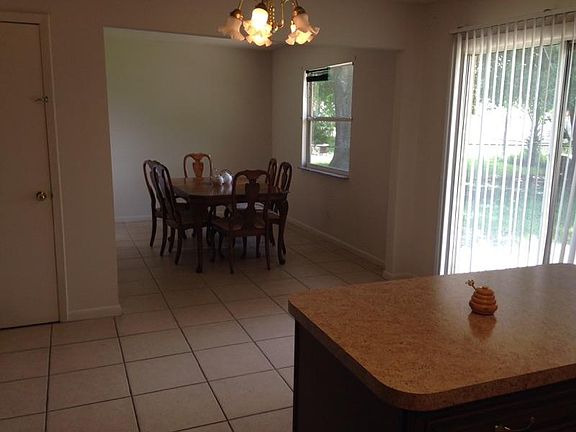 4th image of 215 18th Ave