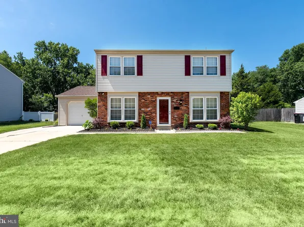 16 Washington Dr, Laurel Springs, NJ 08021