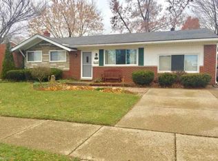 17145 Hans Dr, Fraser, MI 48026