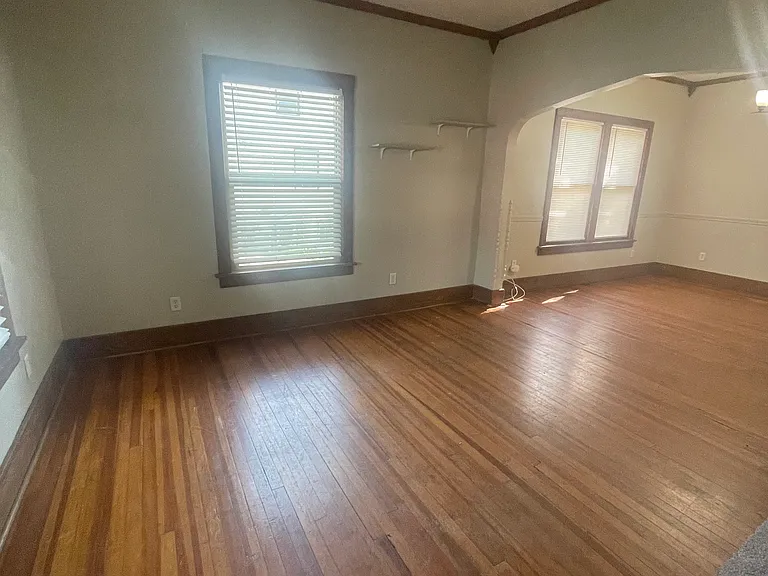 3351 S 48th St — Photo 7