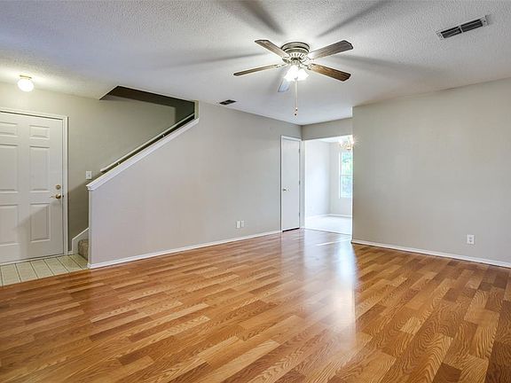 5th image of 707 N Brents Ave