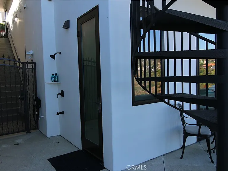 1515 Tahiti Ave #B — Photo 19