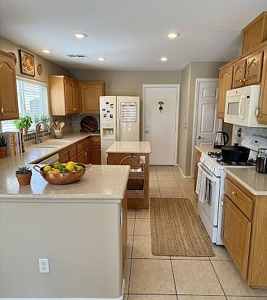 2nd image of 3394 Antique Rose Dr