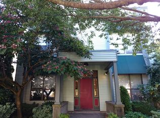 210 22nd Ave E, Seattle, WA 98112