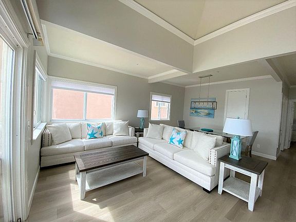 Livingroom with beach view