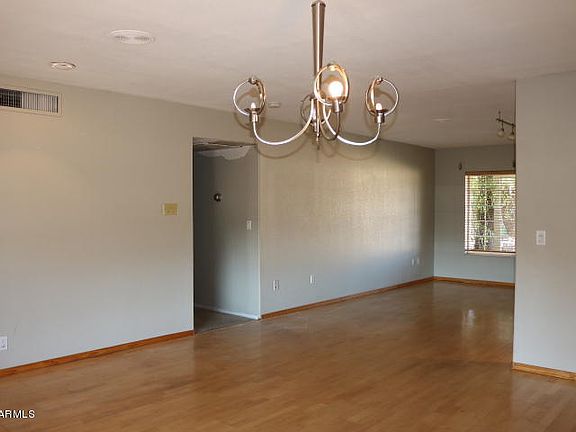 3rd image of 4604 W Lawrence Ln