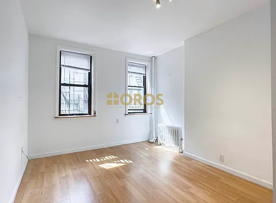 Rented by City Connections Realty | media 8