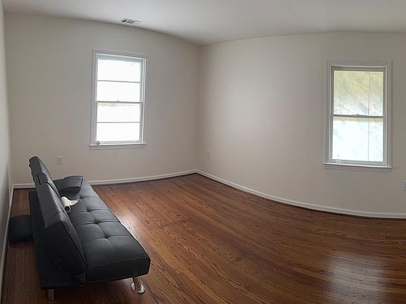 3rd image of 1834 Fellowship Rd
