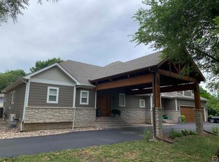 2001 Morningside Dr, Emporia, KS 66801