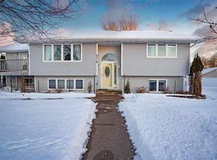 2318 Apple Ridge Dr, Duluth, MN 55811