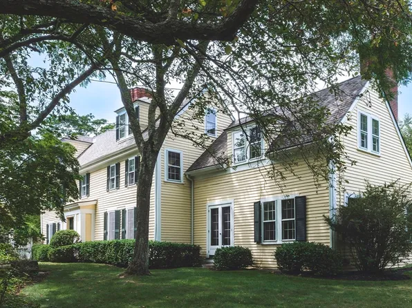 824 Hale St, Beverly, MA 01915