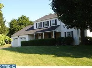 1097 Kenyon Dr, Fort Washington, PA 19034