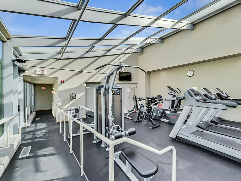 1720 Maple Ave #1570 — Photo 31
