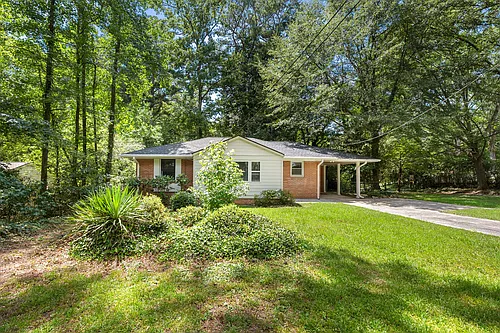 1540 Berkeley Ln NE Photo 1