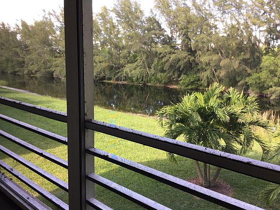 Private Location, Stunning Water Views from 30' Screened Bal