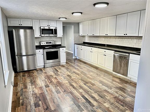 2nd image of 105 Shafor St