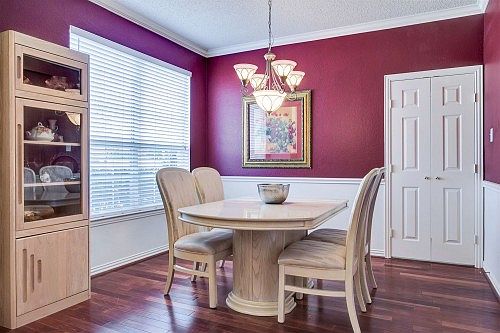 3rd image of 7741 Greenvalley Ln