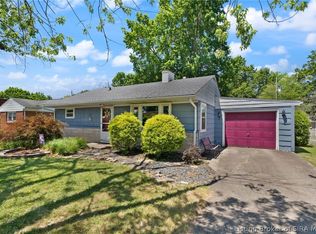 2581 W Robin Rd, New Albany, IN 47150
