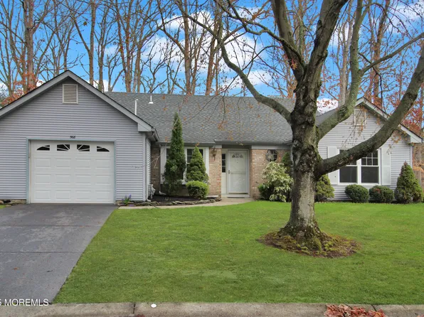 568 Petunia Lane N, Whiting, NJ 08759