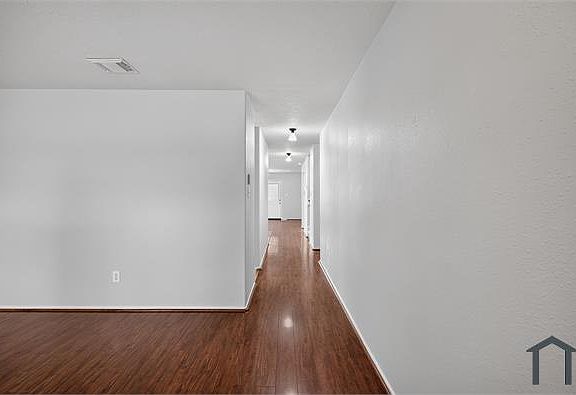 4th image of 7718 American Holly Ct