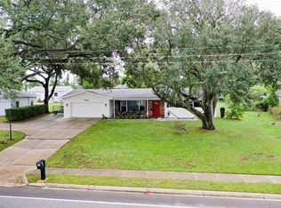 1009 N Lake Howard Dr, Winter Haven, FL 33881