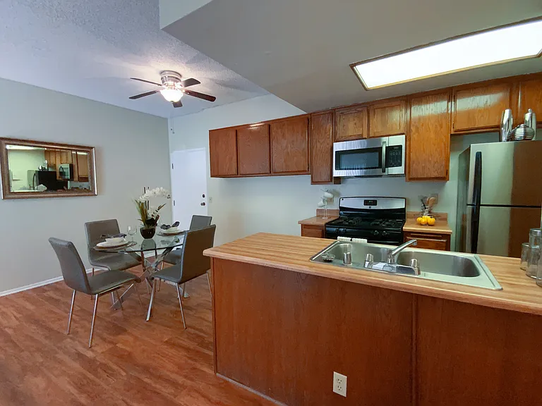 Bluffside Terrace Apartments — Photo 12