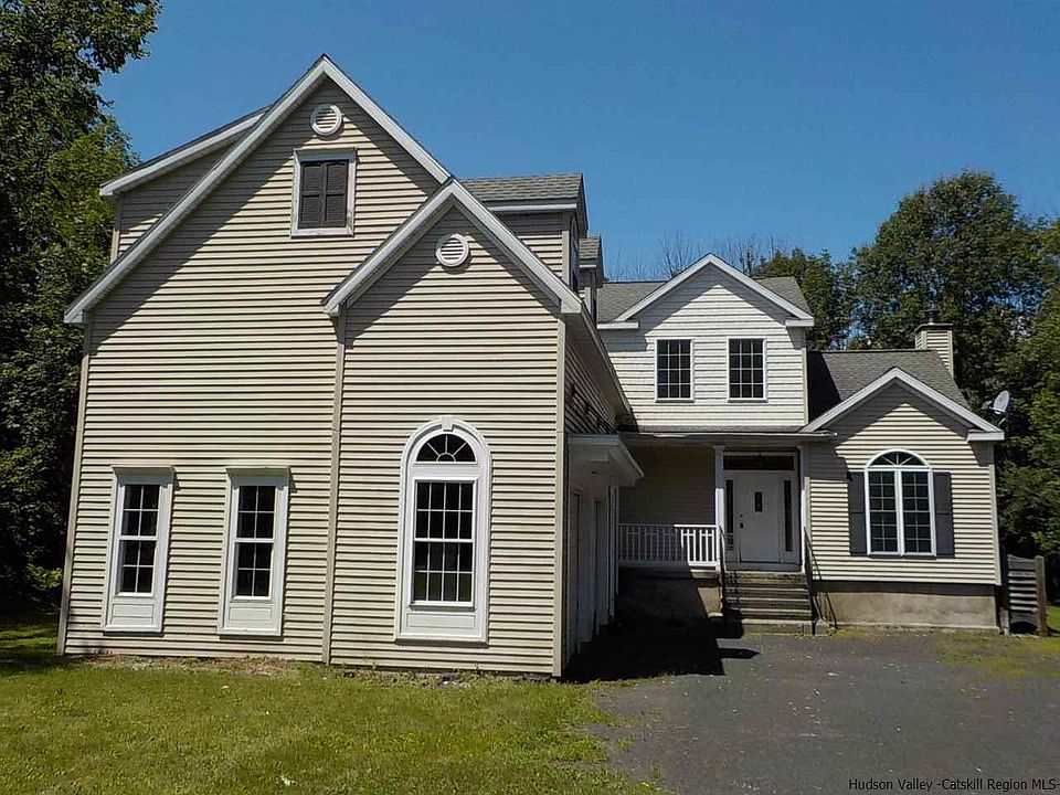 1st image of 75 Dame Van Winkle Cir