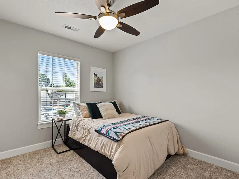 753 SE Boysen Ln — Photo 21