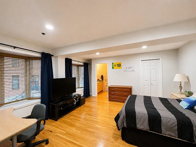 508 1st St #2E — Photo 7