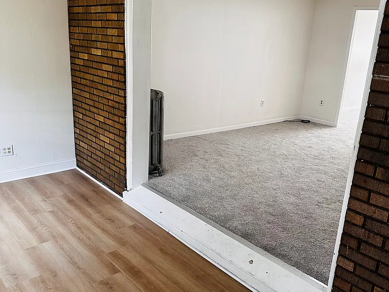 128 Wayne Ave — Photo 4
