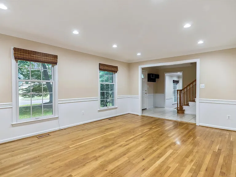 9309 Langford Ct — Photo 18