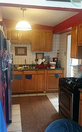 4th image of 5609 Kensington Cir