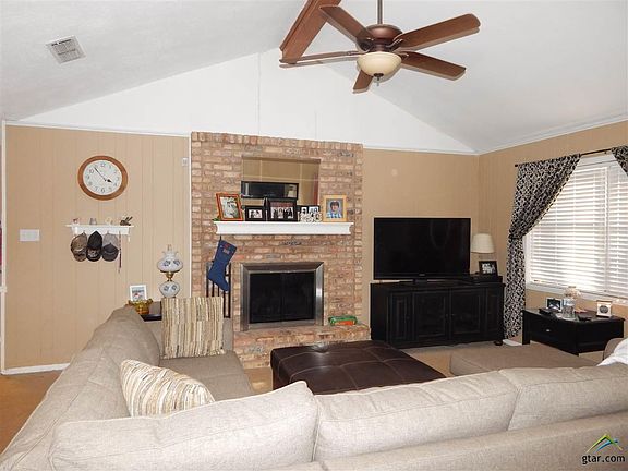 2nd image of 909 Corey Dr