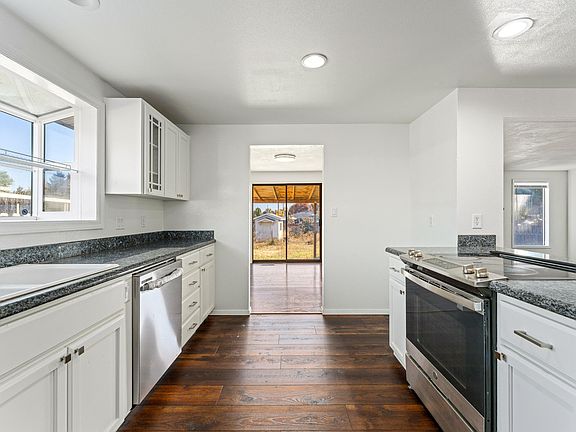 5th image of 3046 Crystal Mountain Ave