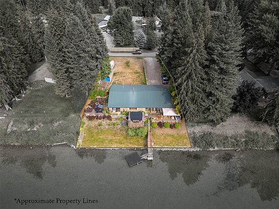 3rd image of 644 Waterfront Rd