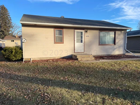 325 Webster St, Lisbon, ND 58054