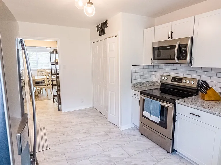 1421 Colin Kelly Dr — Photo 28