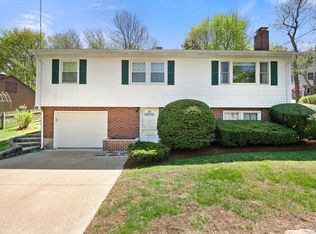 21 Surrey Rd, Salem, MA 01970