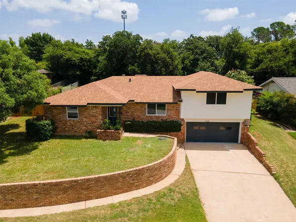 1228 Brookside Dr, Hurst, TX 76053