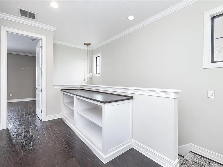 222 S Audubon Ave — Photo 28