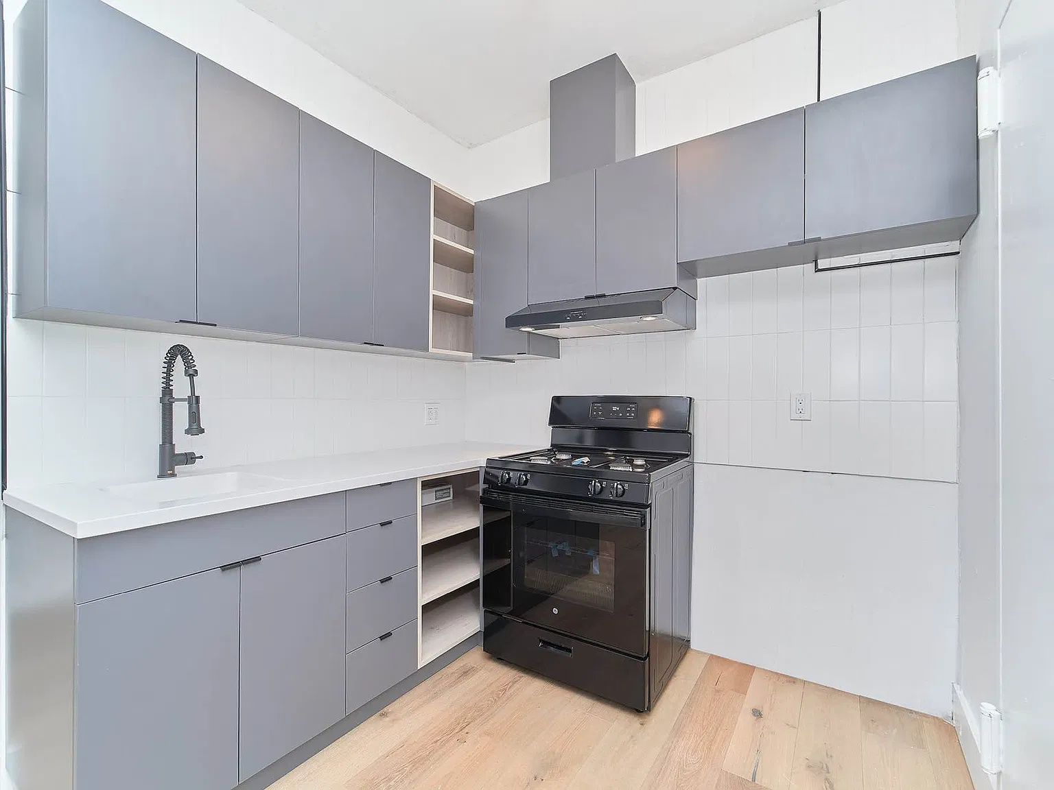 442 Sterling Place — Photo 4